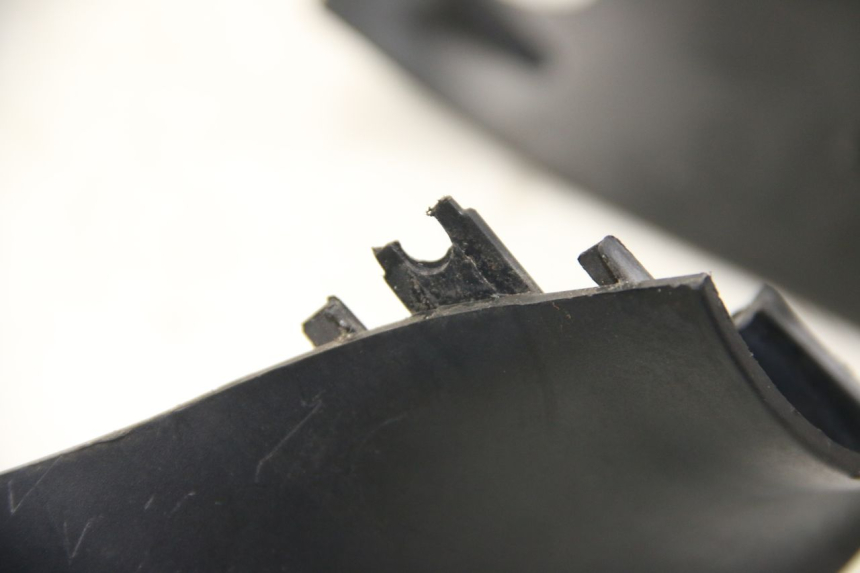 photo de OSŁONA KIEROWNICY PRZEDNIA PIAGGIO ZIP 4T 50 (2018 - 2020) - Szczegół części