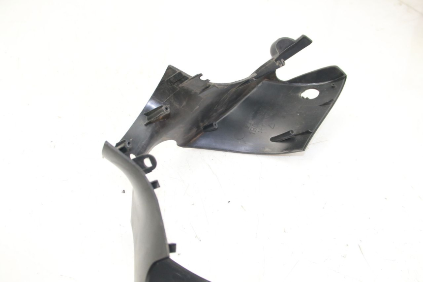 photo de OSŁONA KIEROWNICY PRZEDNIA PIAGGIO ZIP 4T 50 (2018 - 2020) - Inny kąt widzenia