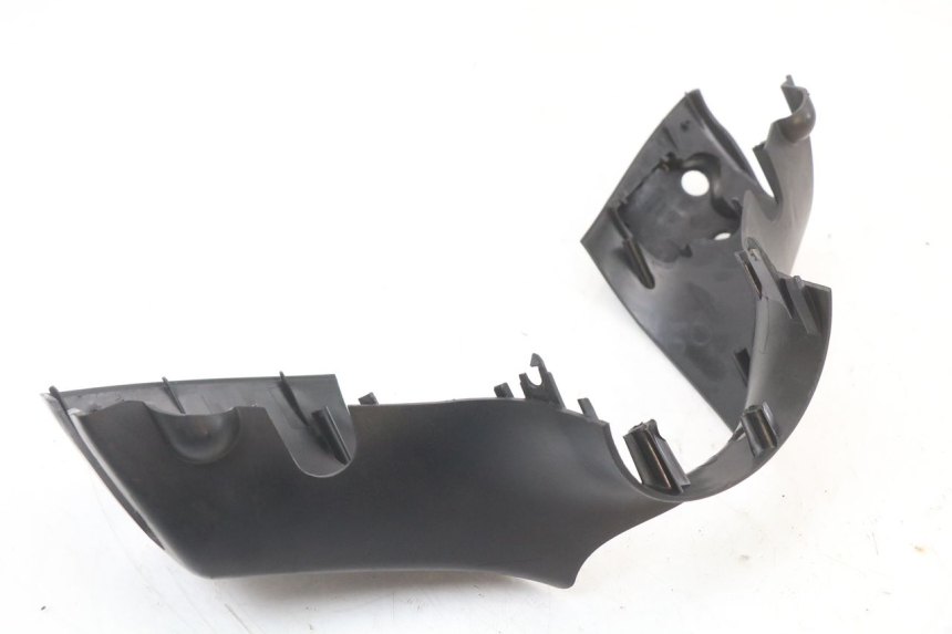 photo de OSŁONA KIEROWNICY PRZEDNIA PIAGGIO ZIP 4T 50 (2018 - 2020) - Widok ogólny