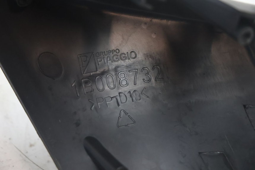 photo de PRZEDNIA OSŁONA KIEROWNICY PIAGGIO ZIP IGET 4T 50 (2021 - 2023) - Stan powierzchni