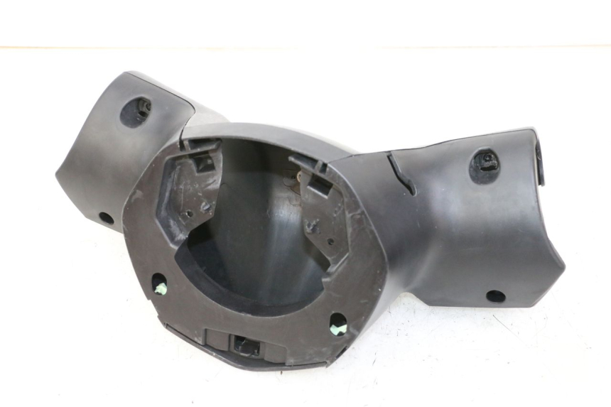 photo de OSŁONA KIEROWNICY PEUGEOT CITYSTAR 50 (2013 - 2017) - Szczegół części