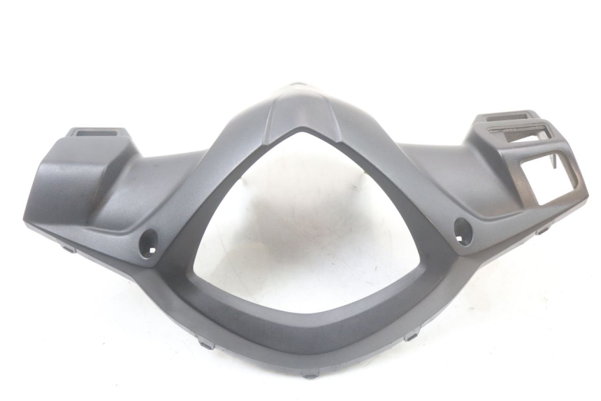 photo de OSŁONA PRZEŁĄCZNIKA KIEROWNICY SUZUKI ADDRESS 110 (2015 - 2020) - Zbliżenie techniczne