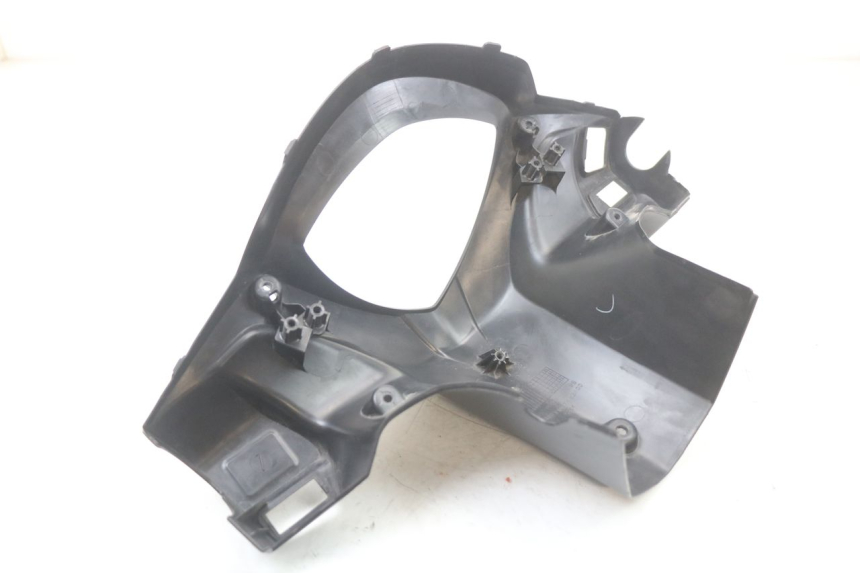 photo de OSŁONA PRZEŁĄCZNIKA KIEROWNICY SUZUKI ADDRESS 110 (2015 - 2020) - Punkty mocowania