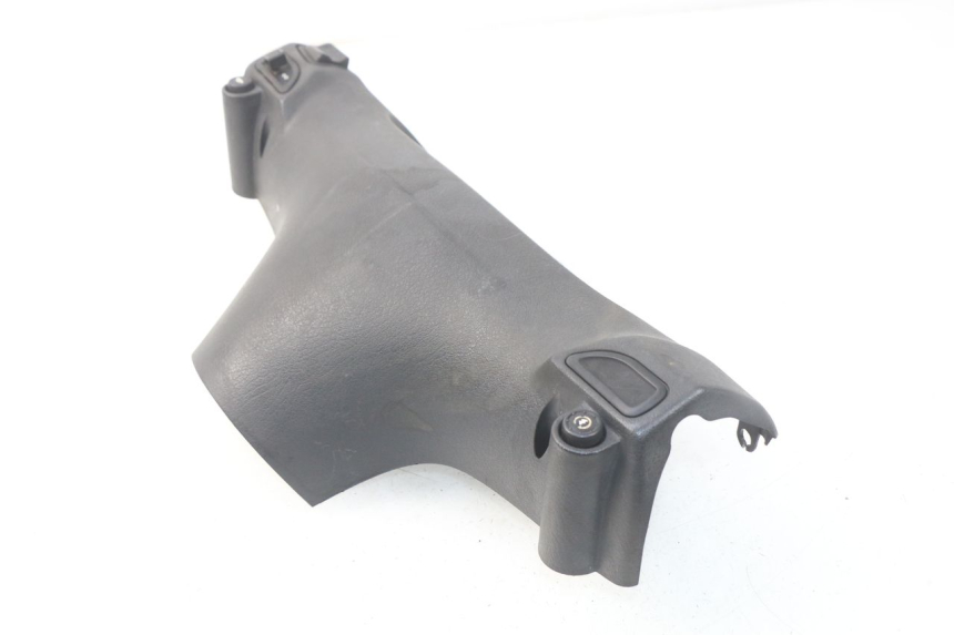 photo de OSŁONA PRZEŁĄCZNIKÓW KIEROWNICY PIAGGIO FLY 2T 50 (2004 - 2017) - Szczegół części