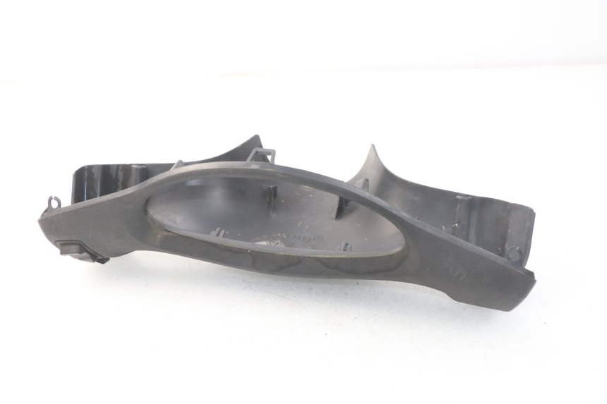 photo de OSŁONA PRZEŁĄCZNIKÓW KIEROWNICY PIAGGIO FLY 2T 50 (2004 - 2017) - Punkty mocowania