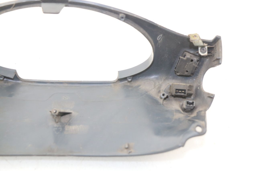 photo de OSŁONA PRZEŁĄCZNIKA KIEROWNICY PIAGGIO HEXAGON LX4 125 (1998 - 2001) - Zoom stanu zużycia