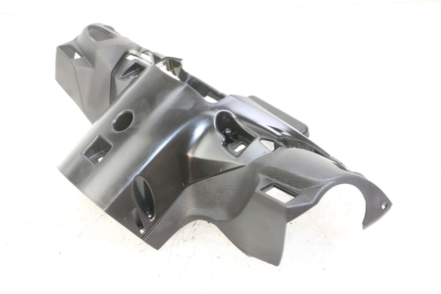 photo de OSŁONA PRZEŁĄCZNIKA KIEROWNICY HONDA SH i 300 (2015 - 2020) - Zbliżenie techniczne