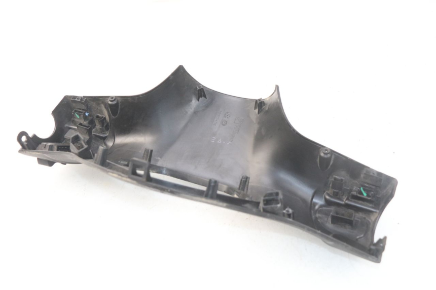 photo de OSŁONA PRZEŁĄCZNIKA KIEROWNICY PIAGGIO LIBERTY IGET 4T 50 (2015 - 2020) - Inny kąt widzenia