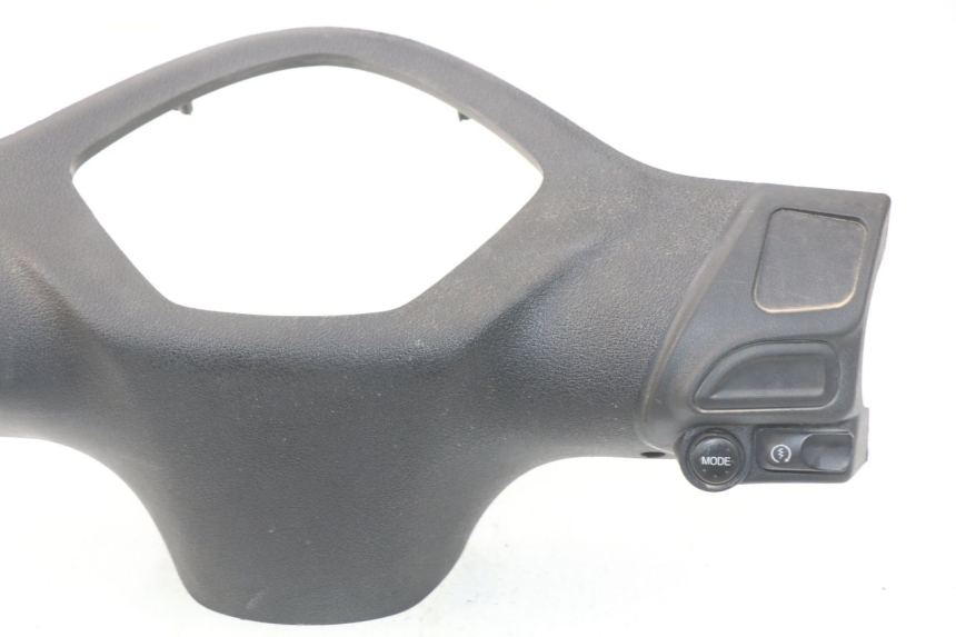 photo de OSŁONA PRZEŁĄCZNIKA KIEROWNICY PIAGGIO LIBERTY IGET 4T 50 (2015 - 2020) - Zbliżenie techniczne