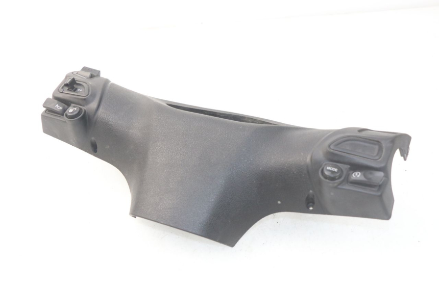 photo de OSŁONA PRZEŁĄCZNIKA KIEROWNICY PIAGGIO LIBERTY IGET 4T 50 (2015 - 2020) - Punkty mocowania