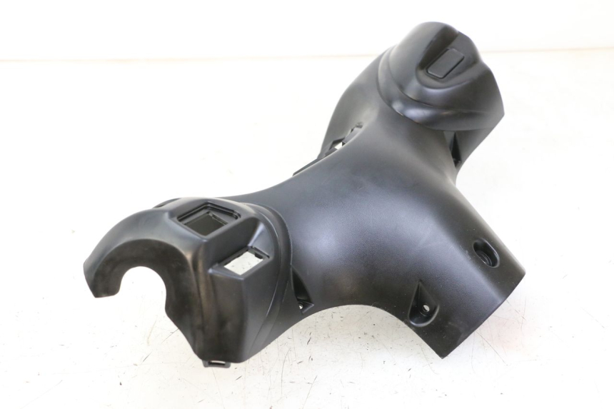 photo de OSŁONA PRZEŁĄCZNIKA KIEROWNICY MBK OVETTO ONE 2T 50 (2013 - 2017) - Widok ogólny