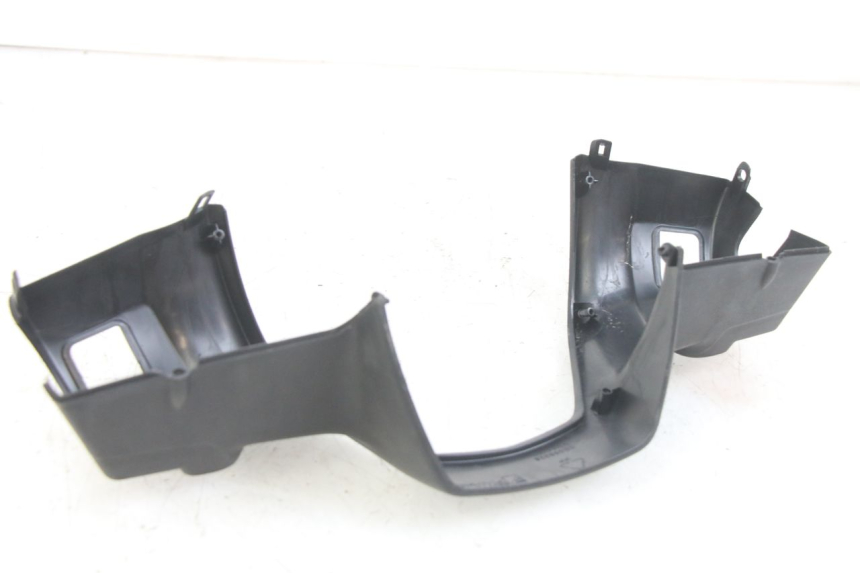 photo de OSŁONA PRZEŁĄCZNIKA KIEROWNICY PIAGGIO MEDLEY 125 (2016 - 2023) - Szczegół części