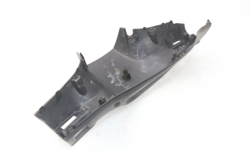 photo de OSŁONA PRZEŁĄCZNIKA KIEROWNICY SYM SYMPHONY 50 (2009 - 2015) - Zoom stanu zużycia