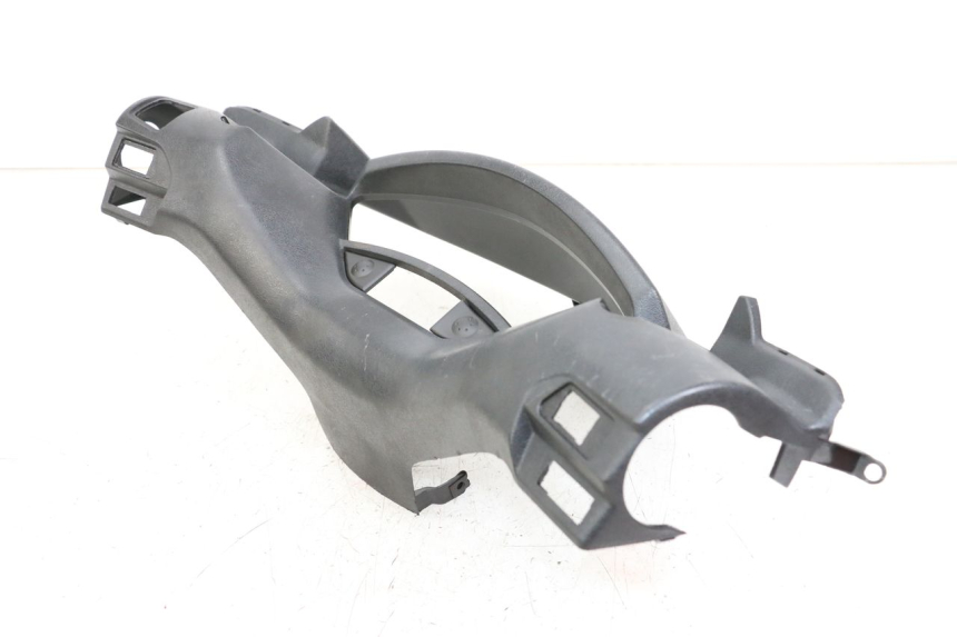 photo de OSŁONA PRZEŁĄCZNIKA KIEROWNICY YAMAHA XMAX X-MAX 125 (2006 - 2009) - Zoom stanu zużycia