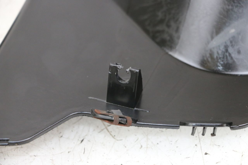 photo de OSŁONA PRZEŁĄCZNIKA KIEROWNICY YAMAHA XMAX X-MAX 125 (2006 - 2009) - Stan powierzchni