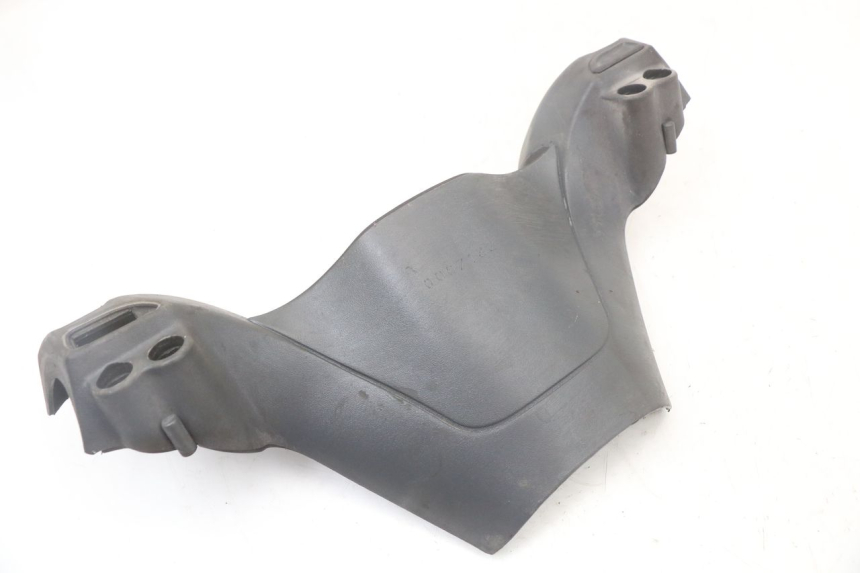 photo de OSŁONA PRZEŁĄCZNIKA KIEROWNICY PIAGGIO X8 125 (2004 - 2007) - Inny kąt widzenia