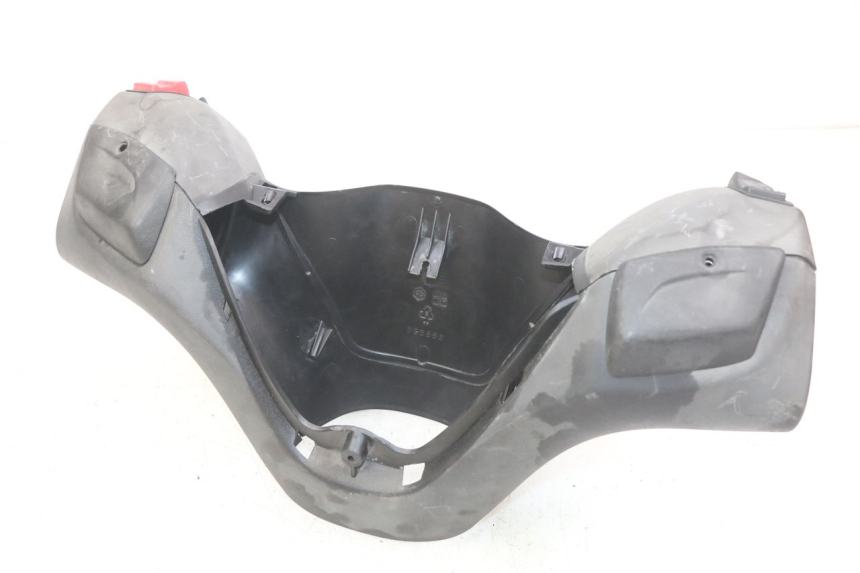 photo de OSŁONA PRZEŁĄCZNIKA KIEROWNICY PIAGGIO XEVO - X EVO 125 (2007 - 2017) - Punkty mocowania