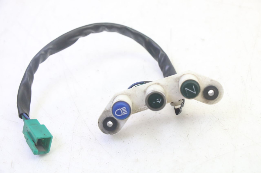 photo de OSŁONA PRZEŁĄCZNIKA KIEROWNICY KYMCO ZING 125 (1997 - 2003) - Widok główny