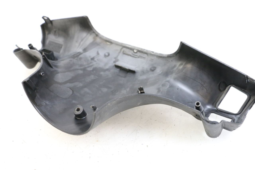 photo de OSŁONA PRZEŁĄCZNIKA KIEROWNICY PIAGGIO ZIP 2T 50 (2009 - 2019) - Zoom stanu zużycia