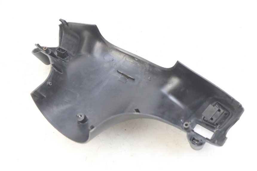 photo de OSŁONA PRZEŁĄCZNIKA KIEROWNICY PIAGGIO ZIP 4T 50 (2018 - 2020) - Zoom stanu zużycia