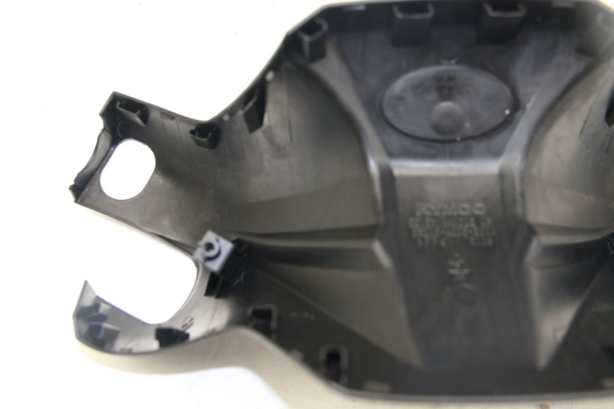 photo de OSŁONA KIEROWNICY KYMCO DOWNTOWN ABS 125 (2015 - 2017) - Zoom stanu zużycia