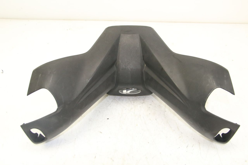 photo de OSŁONA KIEROWNICY KYMCO DOWNTOWN ABS 125 (2015 - 2017) - Zbliżenie techniczne