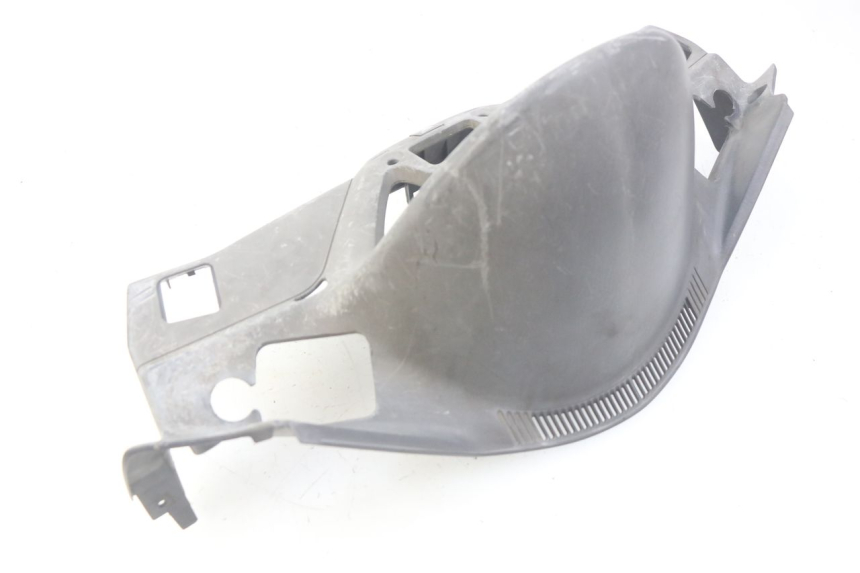 photo de OSŁONA KIEROWNICY HONDA FES PANTHEON 125 (2003 - 2007) - Zbliżenie techniczne