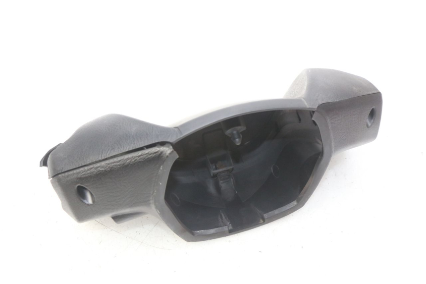 photo de OSŁONA KIEROWNICY HONDA FES S-WING SWING ABS 125 (2007 - 2015) - Zoom stanu zużycia