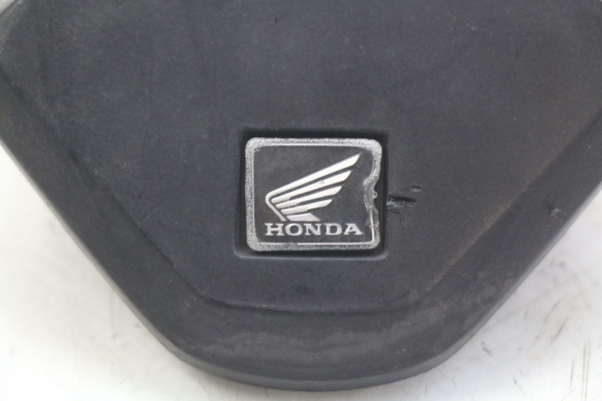 photo de OSŁONA KIEROWNICY HONDA FORZA 125 (2015 - 2016) - Inny kąt widzenia