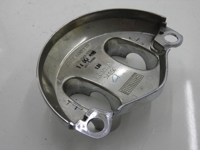photo de OSŁONA KIEROWNICY HONDA PCX (JF28) 125 (2009 - 2011) - Szczegół części