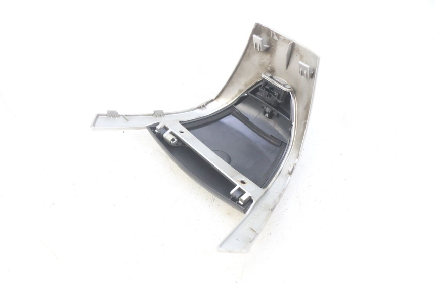 photo de OSŁONA KIEROWNICY YAMAHA HW XENTER 125 (2011 - 2017) - Zbliżenie techniczne