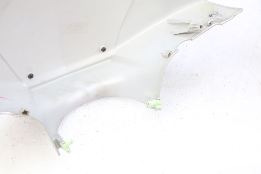 photo de OSŁONA KIEROWNICY PEUGEOT KISBEE 2T 50 (2010 - 2017) - Zbliżenie komponentów