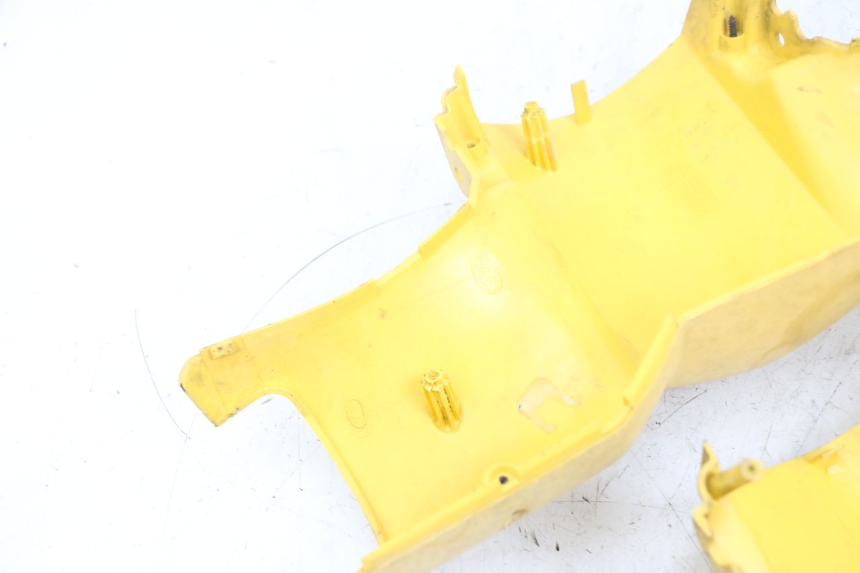 photo de OSŁONA KIEROWNICY PEUGEOT LUDIX 50 (2008 - 2017) - Szczegóły charakterystyczne