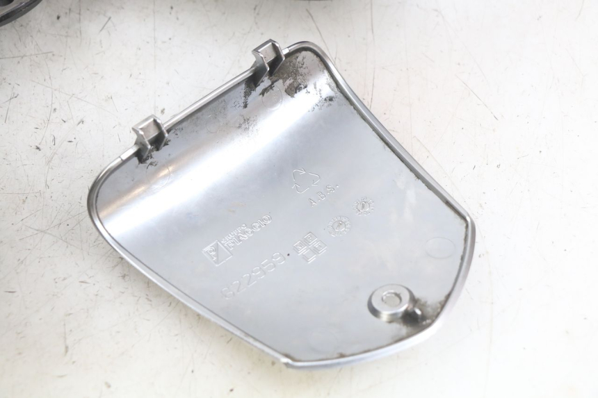 photo de OSŁONA KIEROWNICY PIAGGIO MP3 LT 400 (2007 - 2012) - Widok ogólny