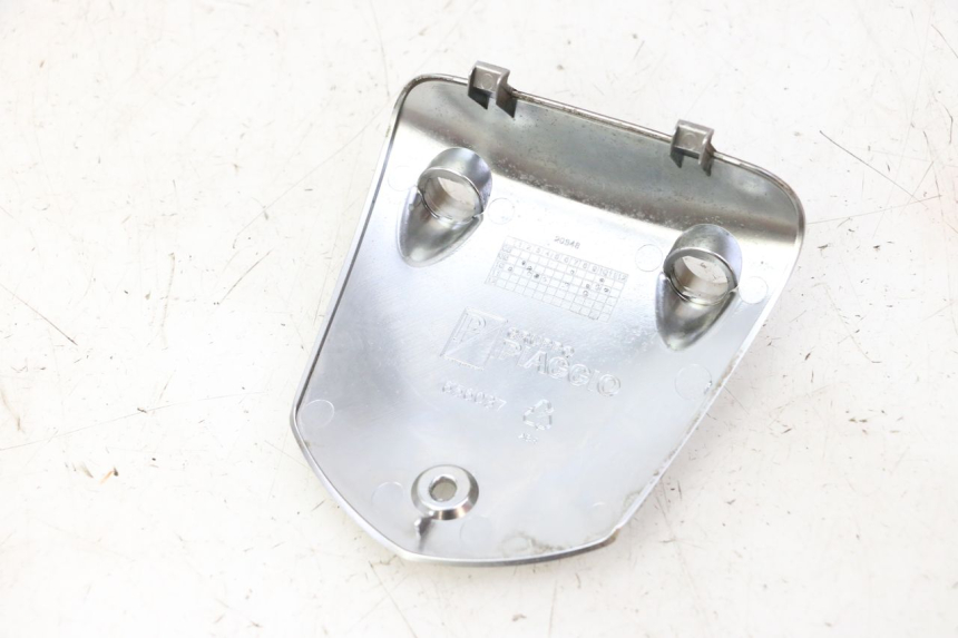 photo de OSŁONA KIEROWNICY PIAGGIO MP3 LT 300 (2010 - 2016) - Szczegół części