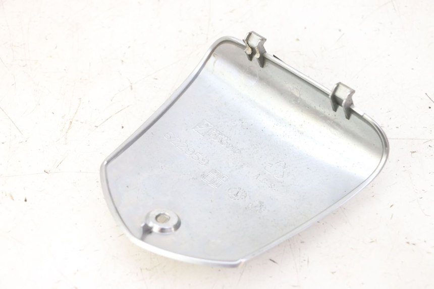 photo de OSŁONA KIEROWNICY PIAGGIO MP3 RL 250 (2006 - 2010) - Zoom stanu zużycia