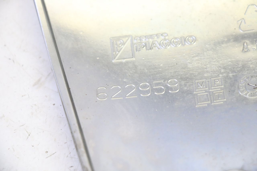 photo de OSŁONA KIEROWNICY PIAGGIO MP3 RL 250 (2006 - 2010) - Punkty mocowania