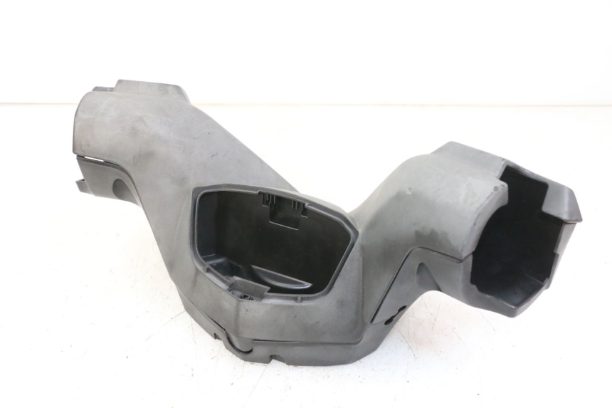 photo de OSŁONA KIEROWNICY PEUGEOT SATELIS 125 (2010 - 2012) - Zbliżenie techniczne