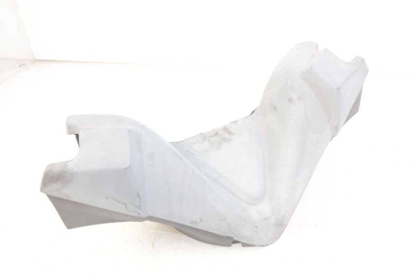 photo de OSŁONA KIEROWNICY PEUGEOT SATELIS 125 (2006 - 2009) - Zbliżenie techniczne