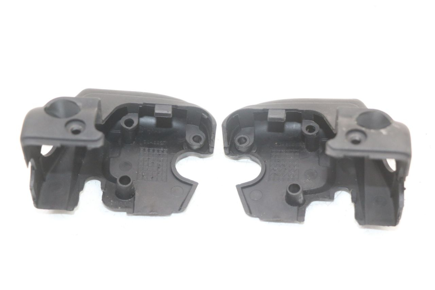 photo de OSŁONA KIEROWNICY APRILIA SCARABEO GT 125 (1999 - 2007) - Zoom stanu zużycia