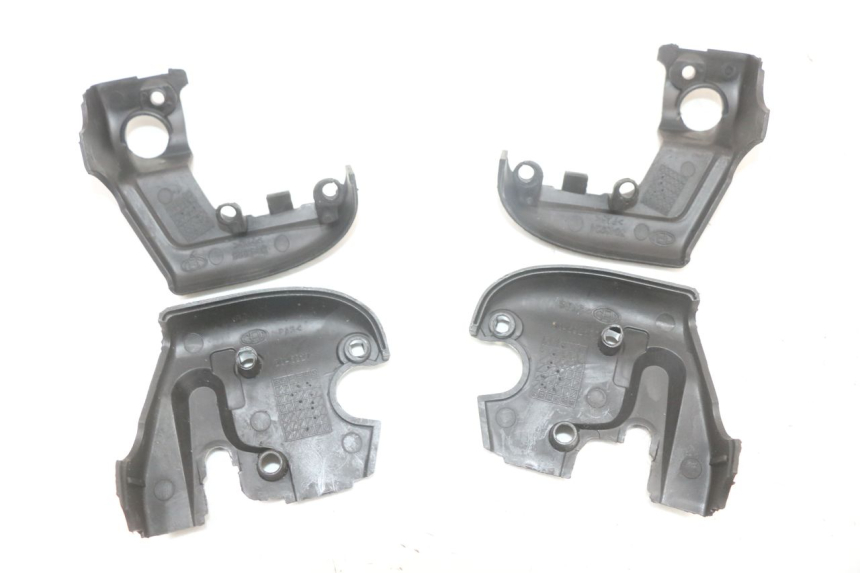 photo de OSŁONA KIEROWNICY APRILIA SCARABEO GT 125 (1999 - 2007) - Inny kąt widzenia