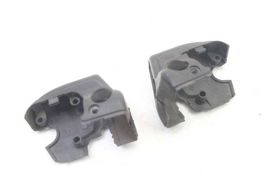 photo de OSŁONA KIEROWNICY APRILIA SCARABEO GT TOURING 125 (1999 - 2005) - Inny kąt widzenia