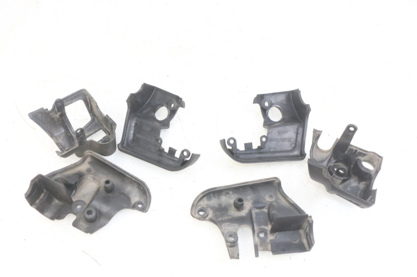 photo de OSŁONA KIEROWNICY APRILIA SCARABEO LIGHT 125 (2007 - 2011) - Szczegół części