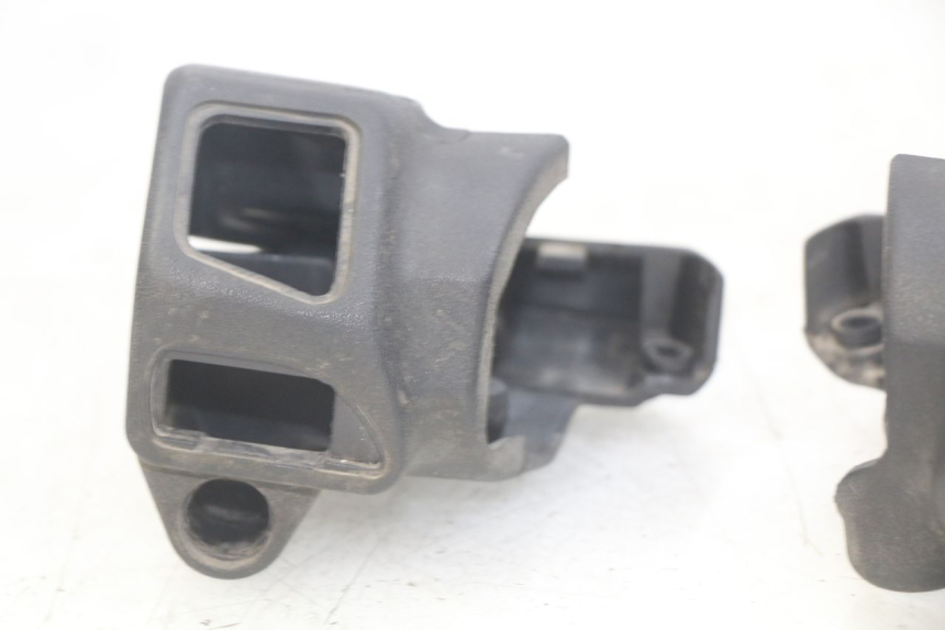 photo de OSŁONA KIEROWNICY APRILIA SCARABEO LIGHT 125 (2007 - 2011) - Stan powierzchni