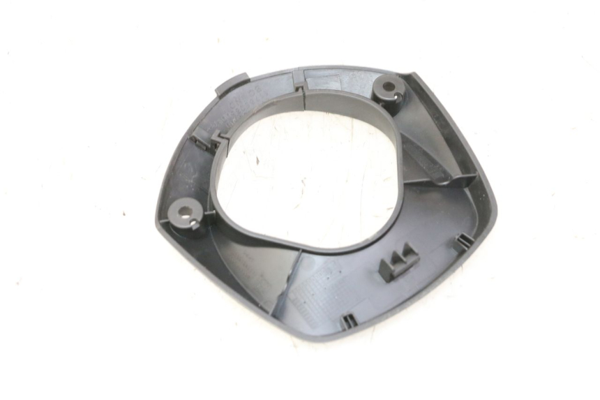 photo de OSŁONA KIEROWNICY PEUGEOT STREETZONE I NAKED 2T 50 (2018 - 2020) - Zoom stanu zużycia