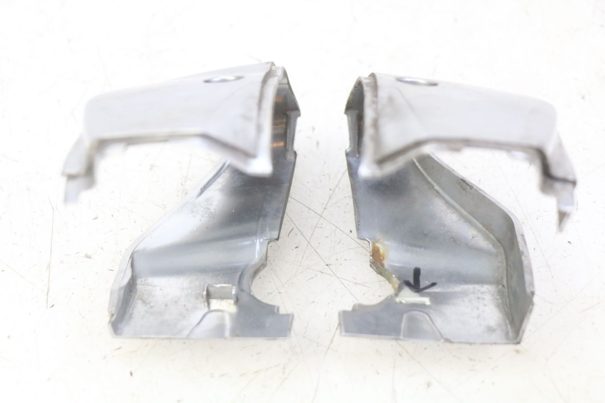 photo de OSŁONA KIEROWNICY PIAGGIO VESPA PRIMAVERA 2T 50 (2013 - 2018) - Widok ogólny