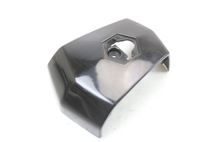 photo de OSŁONA KIEROWNICY PIAGGIO X10 125 (2012 - 2017) - Zbliżenie techniczne