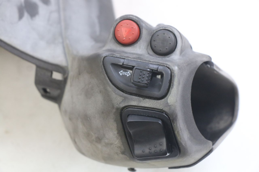 photo de OSŁONA KIEROWNICY PIAGGIO X9 EVOLUTION 125 (2003 - 2007) - Szczegół części