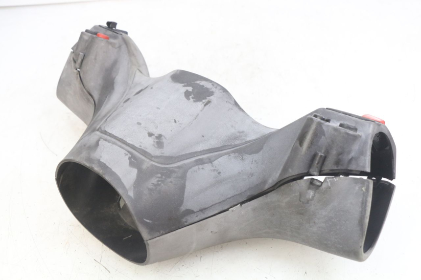 photo de OSŁONA KIEROWNICY PIAGGIO X9 EVOLUTION 125 (2003 - 2007) - Zbliżenie techniczne