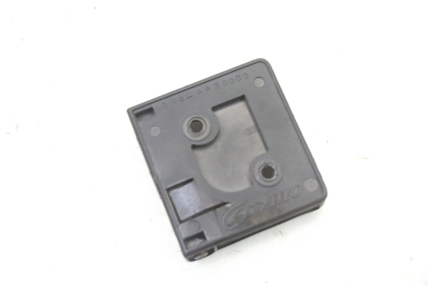 photo de HAK TORBY PEUGEOT SATELIS COMPRESSOR K15 125 (2006 - 2009) - Inny kąt widzenia